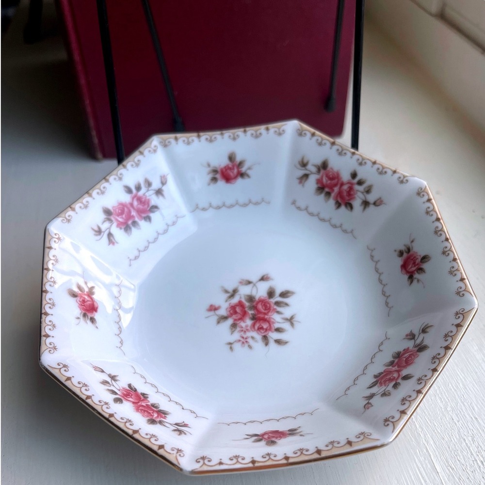 VTG Harmony House 3674 Rosette  5.5 in. octagon fruit/dessert/trinket - set of 4